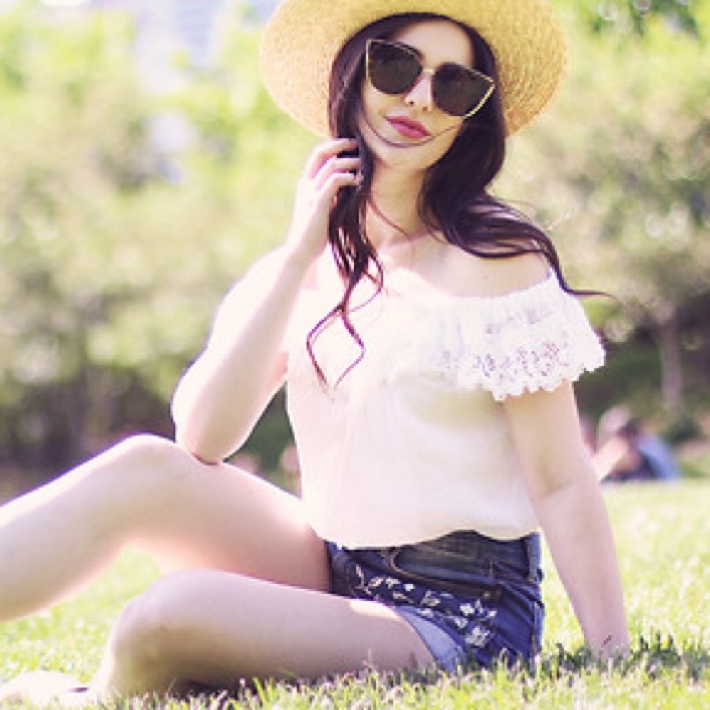 Medium Wash Sky High Embroidered Denim Shorts